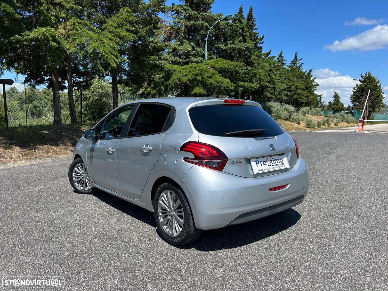Peugeot 208 1.2 PureTech Style - 7
