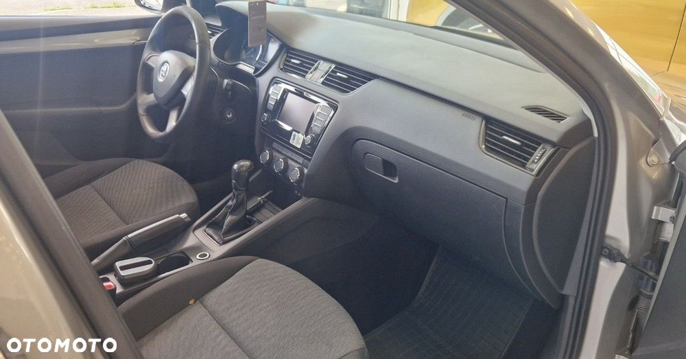Skoda Octavia 1.6 TDI Edition - 10