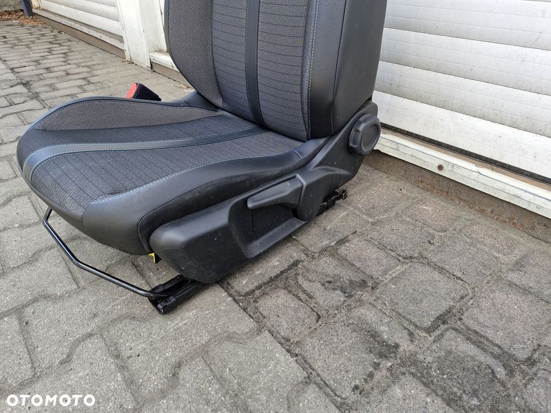 PEUGEOT 2008 II 2 FOTEL LEWY PRZÓD - 4