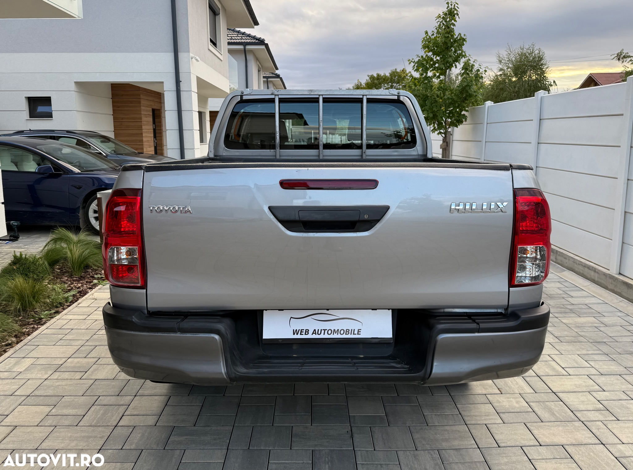 Toyota Hilux 2.4D 150CP 4x4 Double Cab 6MT Style - 14