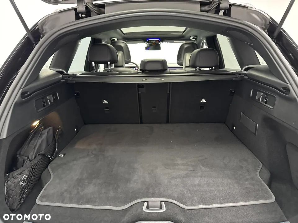 Mercedes-Benz GLC - 21