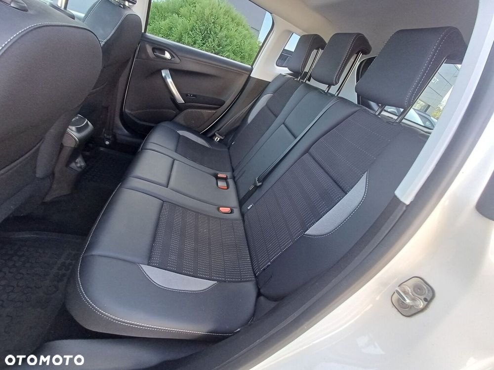 Peugeot 2008 1.2 Pure Tech Allure S&S - 28