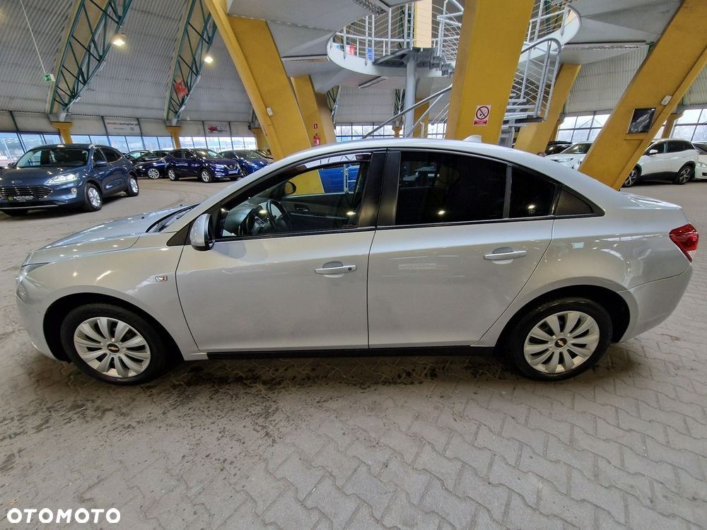 Chevrolet Cruze 1.6 LS - 5
