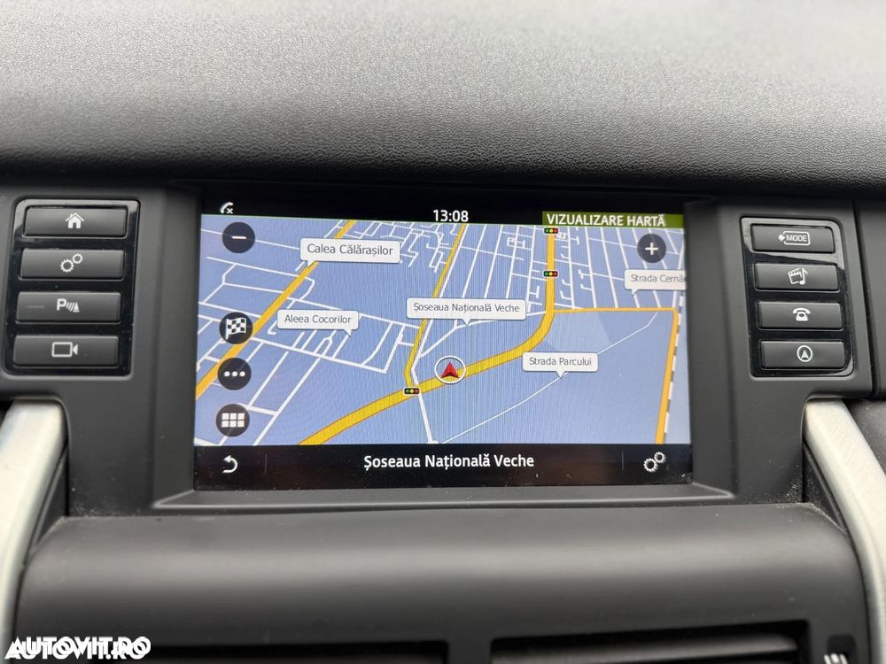 Land Rover Discovery Sport - 11