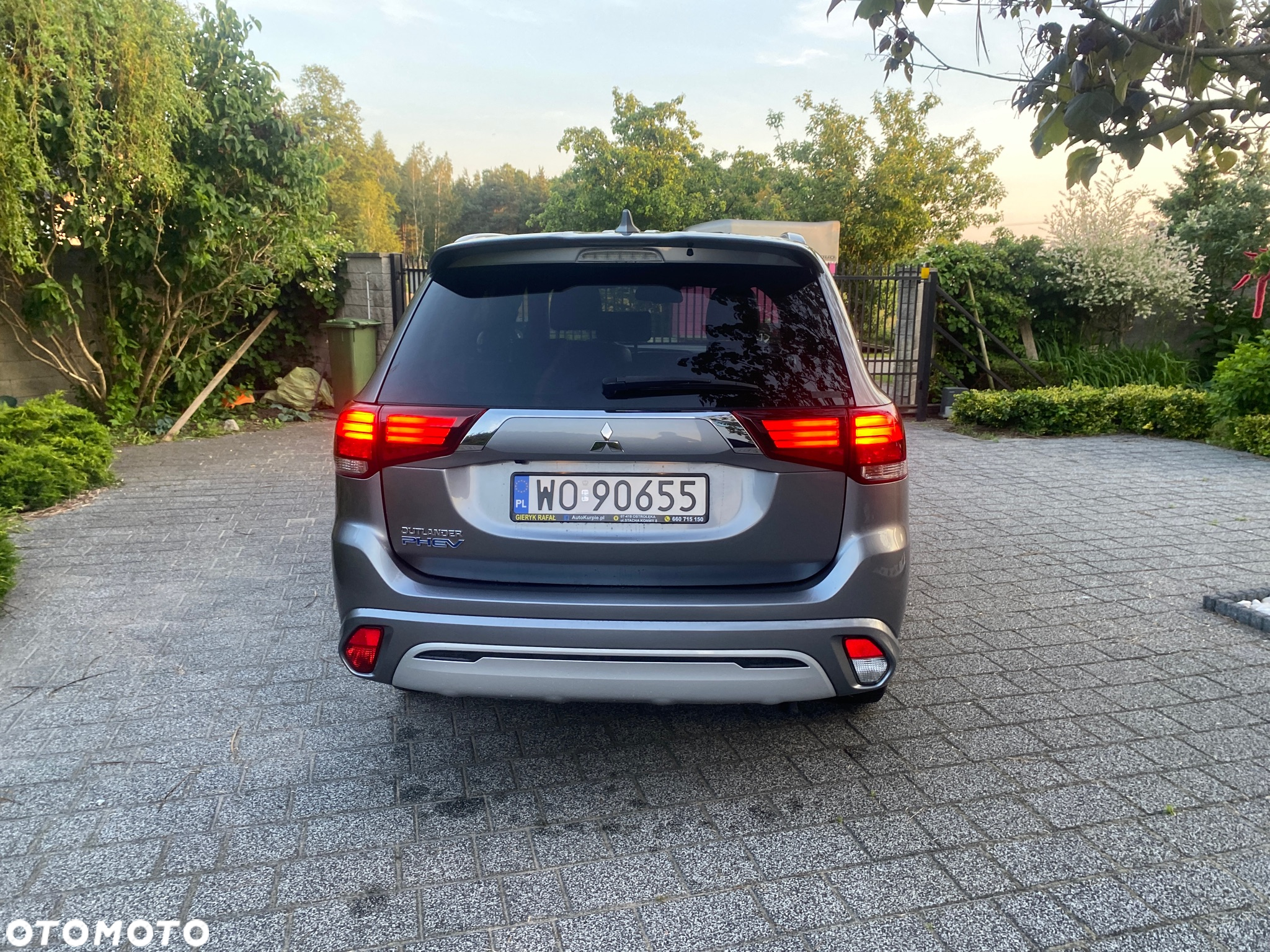 Mitsubishi Outlander 2.4 4WD Plug-In Hybrid Diamant - 9