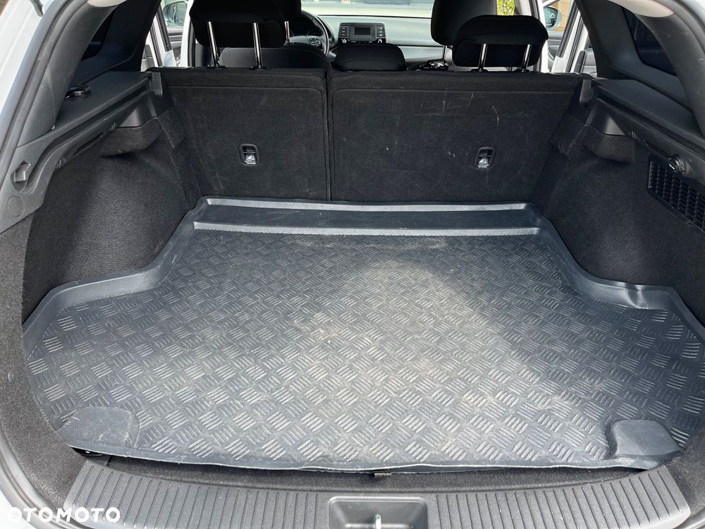 Hyundai i30 1.4 Classic + - 16