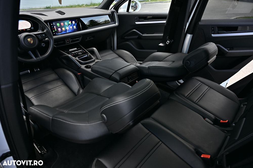 Porsche Cayenne - 16