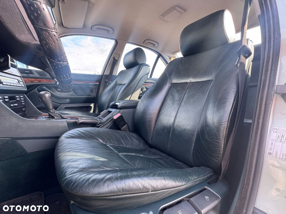BMW Seria 5 - 11