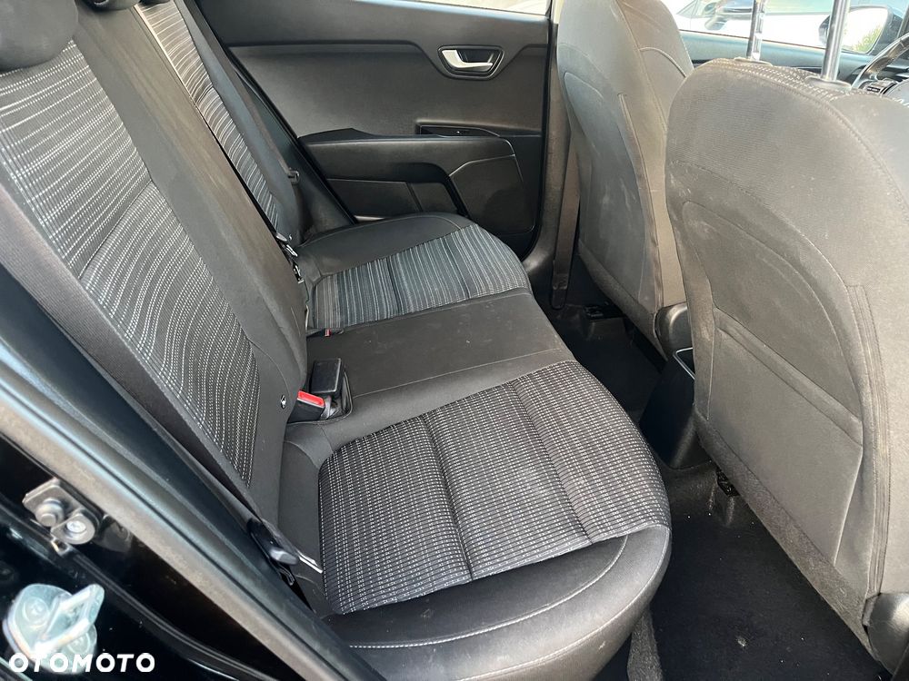 Kia Stonic - 10