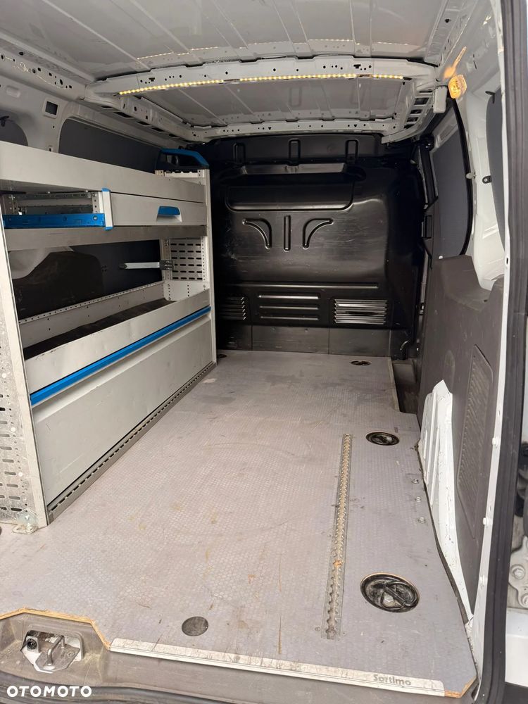 Ford Transit Connect L2 - 14