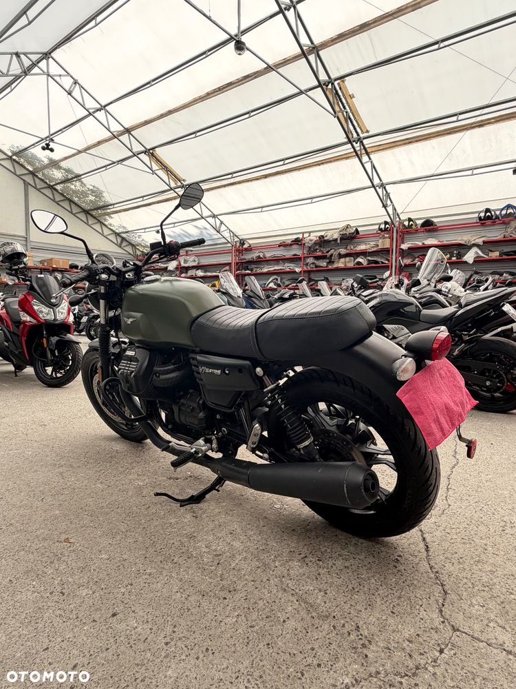 Moto Guzzi V7 - 6