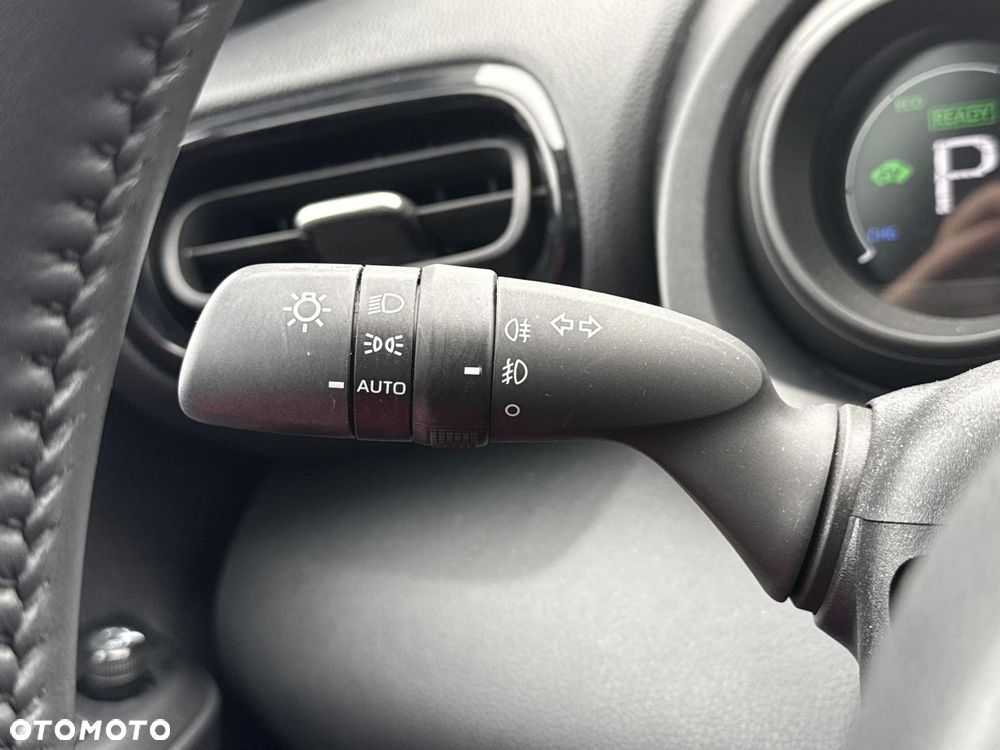 Toyota Yaris Hybrid 1.5 Comfort - 16