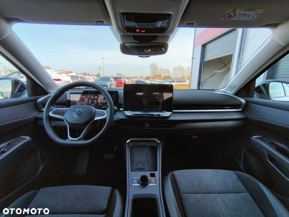 Volkswagen T-Roc - 29