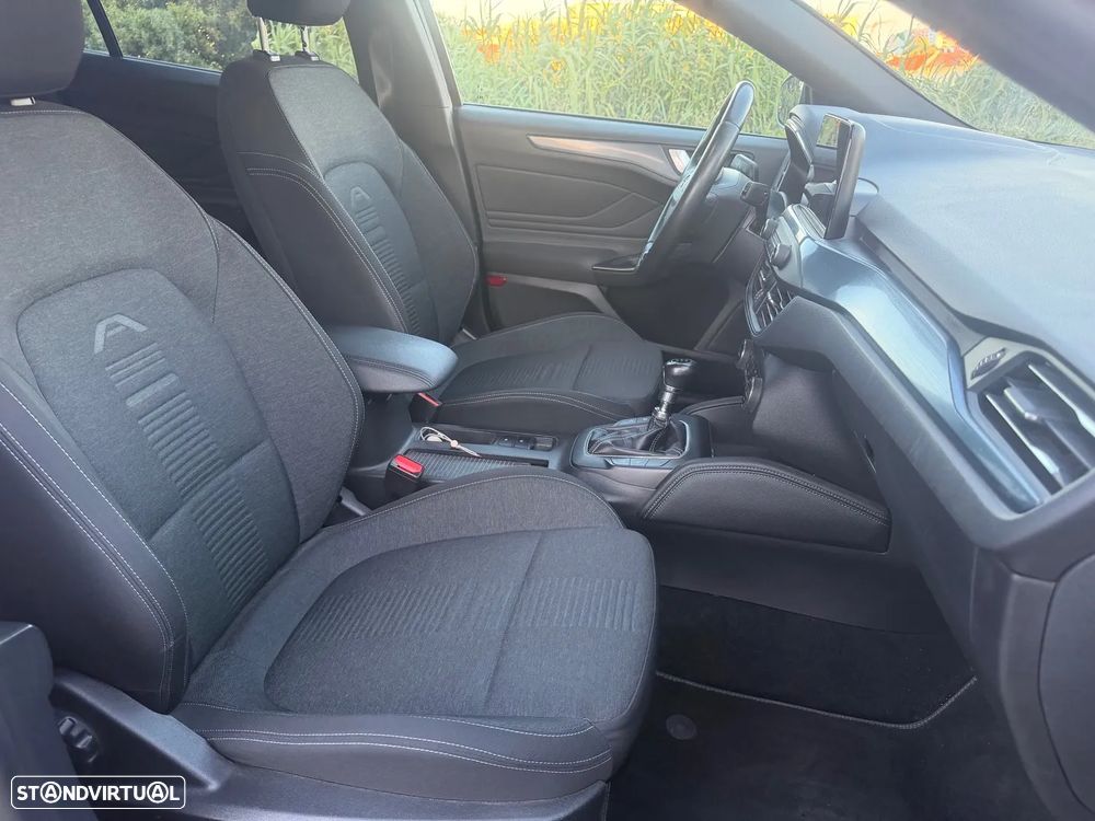 Ford Focus SW 1.0 EcoBoost Active X - 12