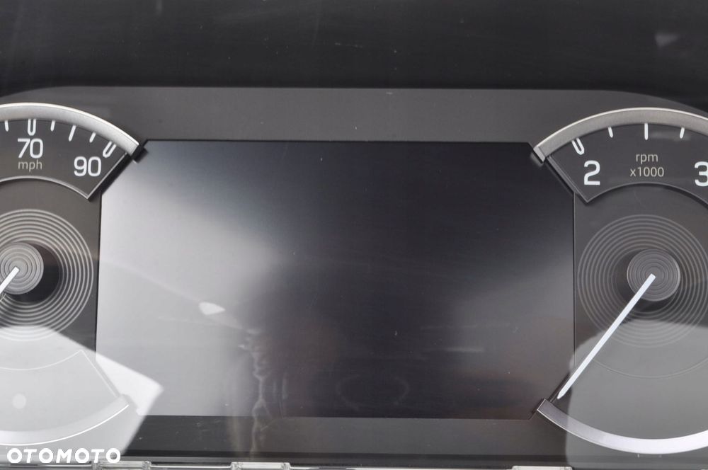 DEFENDER L663 3.0 D LICZNIK ZEGARY 21R ANGLIK - 4