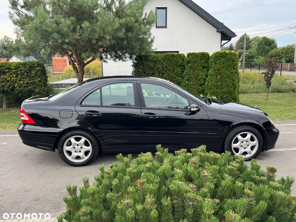 Mercedes-Benz Klasa C 200 T CDI Classic - 4