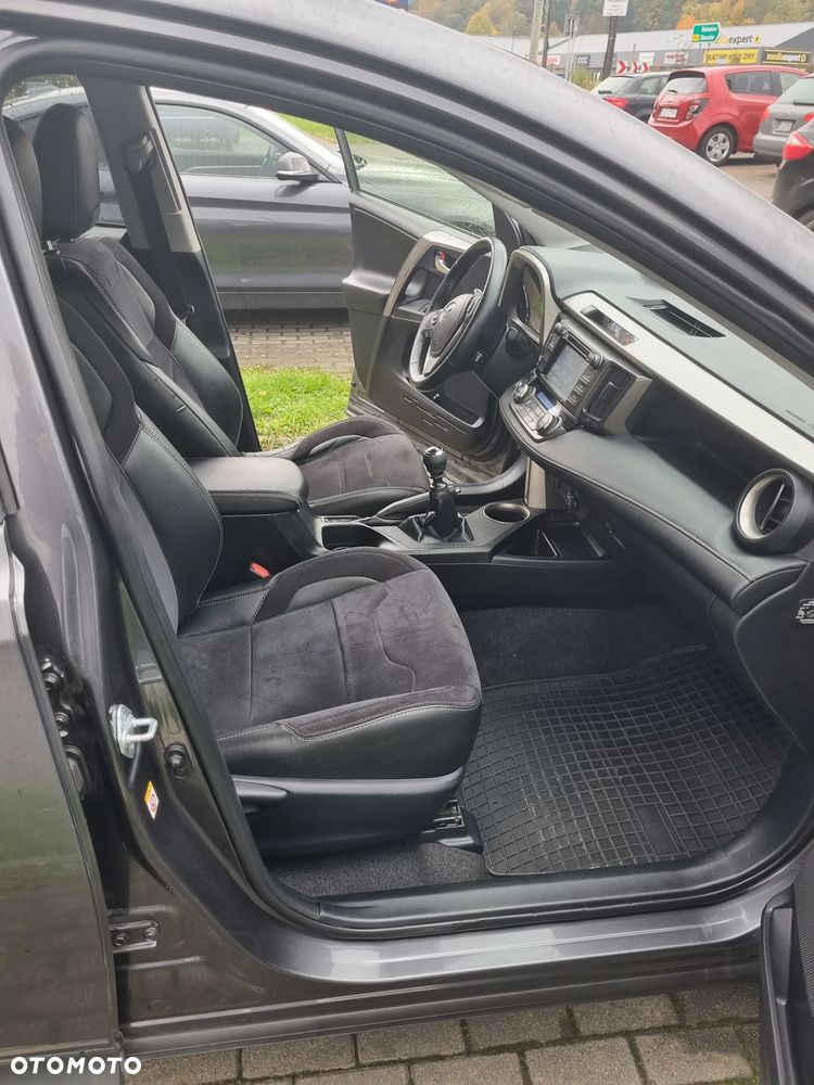 Toyota RAV4 2.0 D-4D 4x4 - 8