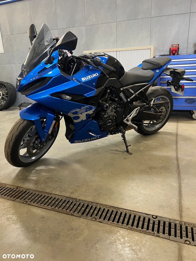 Suzuki GSX-R - 4