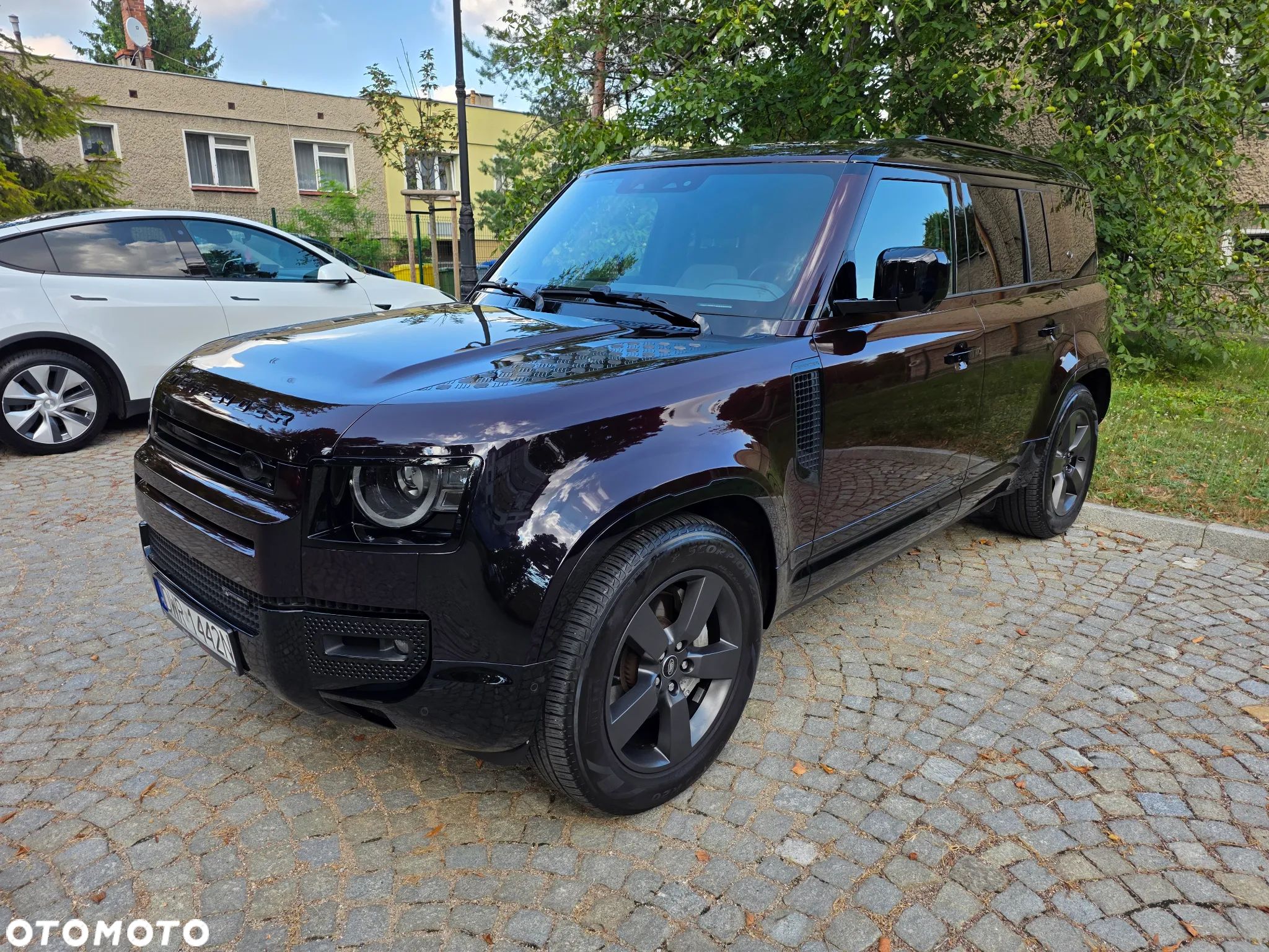 Land Rover Defender - 1