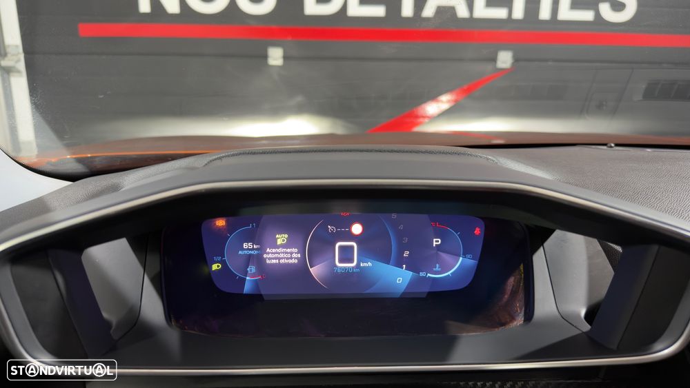 Peugeot 2008 1.2 PureTech Allure EAT8 - 24