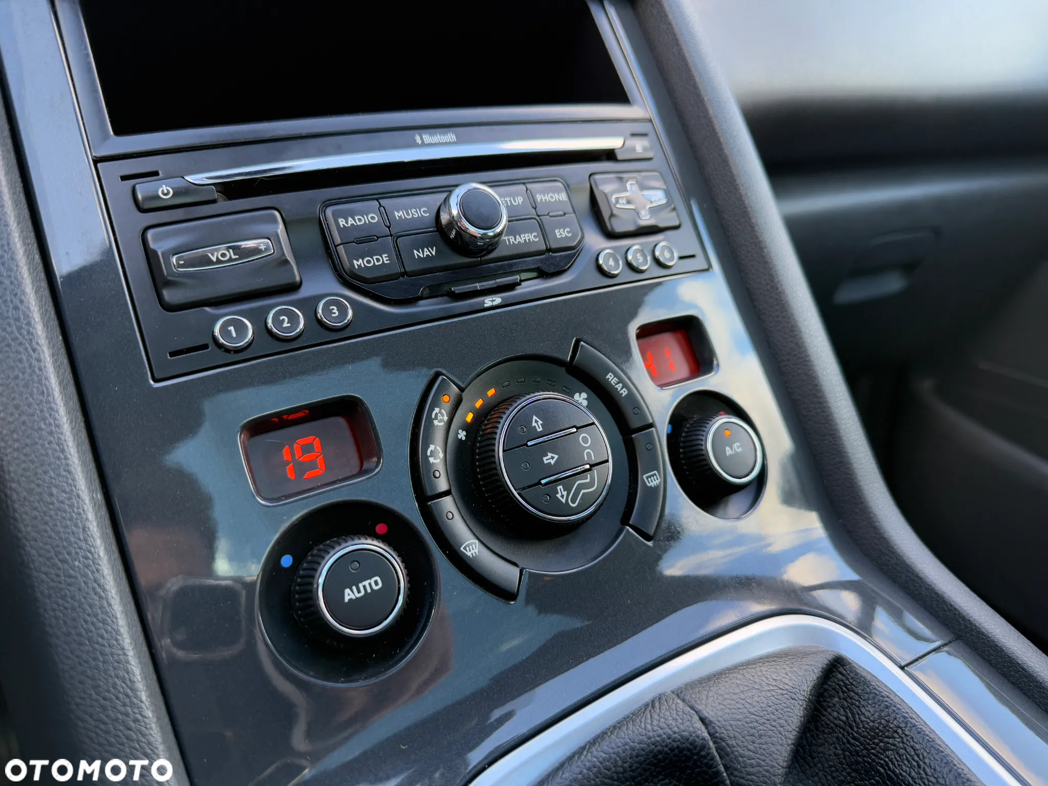 Peugeot 5008 1.6 HDi Access 7os - 27