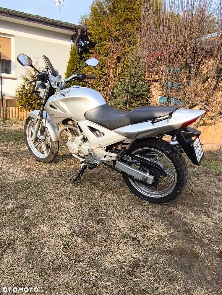 Honda CBF - 14