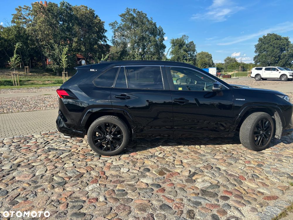 Toyota RAV4 2.5 Hybrid Black Edition by JBL 4x4 - 5
