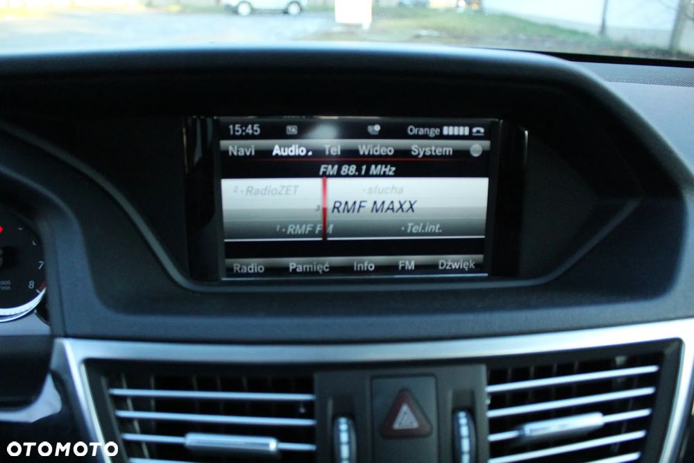 Mercedes-Benz Klasa E 200 CGI BlueEffICIENCY Avantgarde - 29