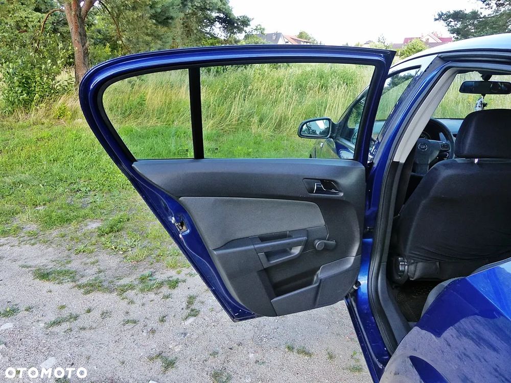 Opel Astra 1.4 Enjoy - 21