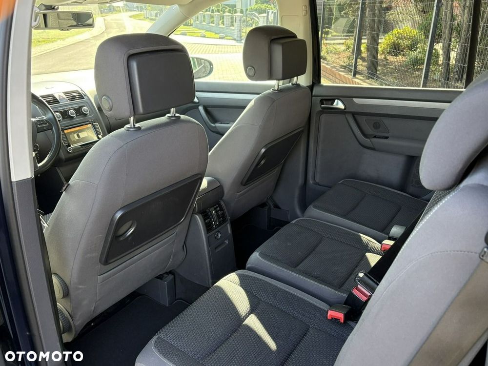 Volkswagen Touran 1.6 TDI DPF BlueMotion Technology DSG Cup - 11