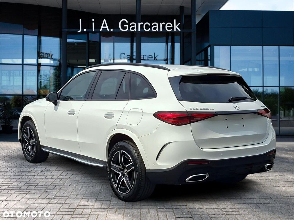 Mercedes-Benz GLC - 4