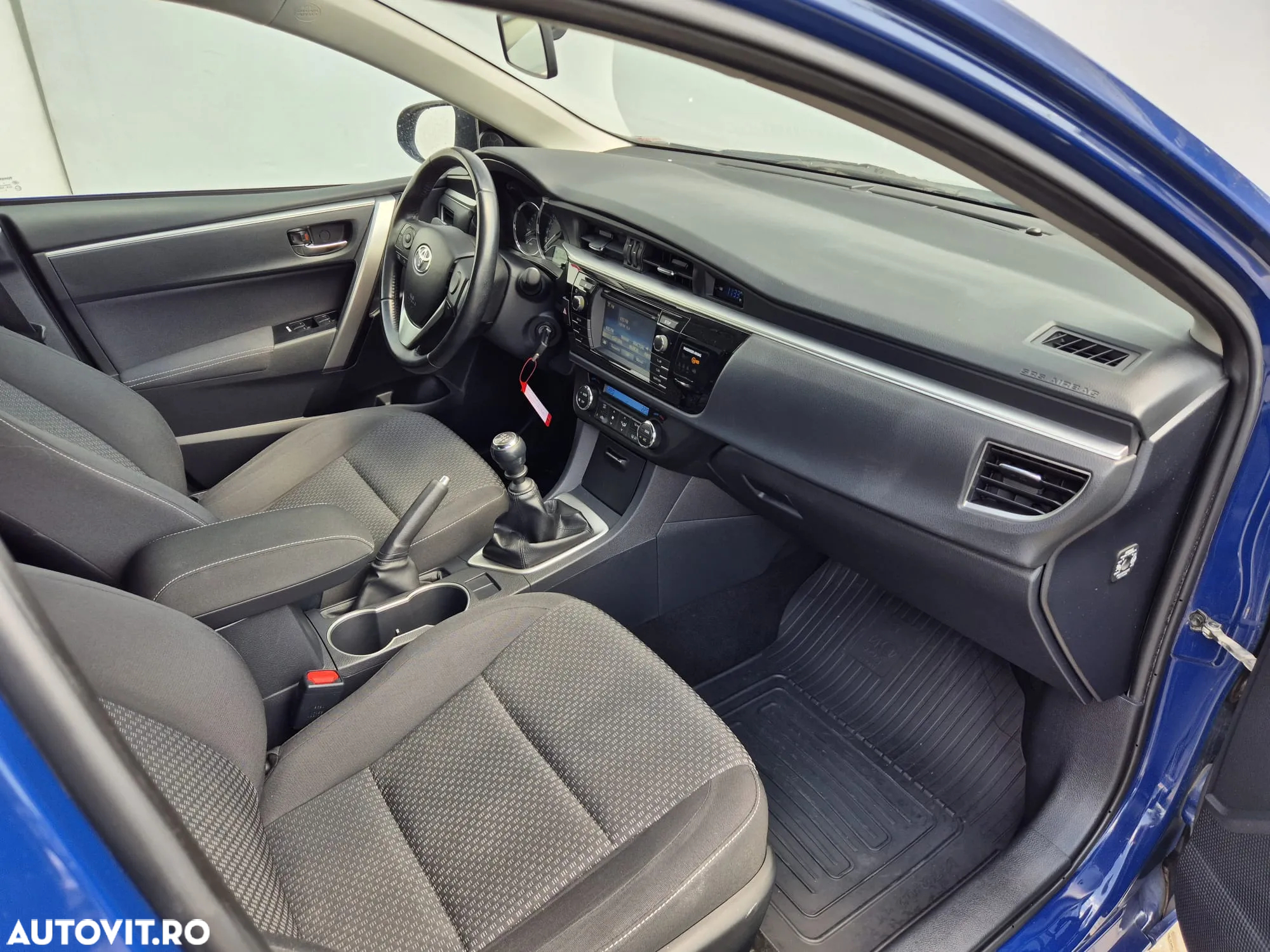 Toyota Corolla 1.6 Valvematic Sol - 8