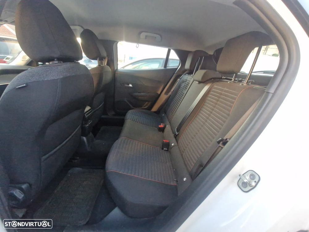 Peugeot 2008 1.2 PureTech Allure - 8
