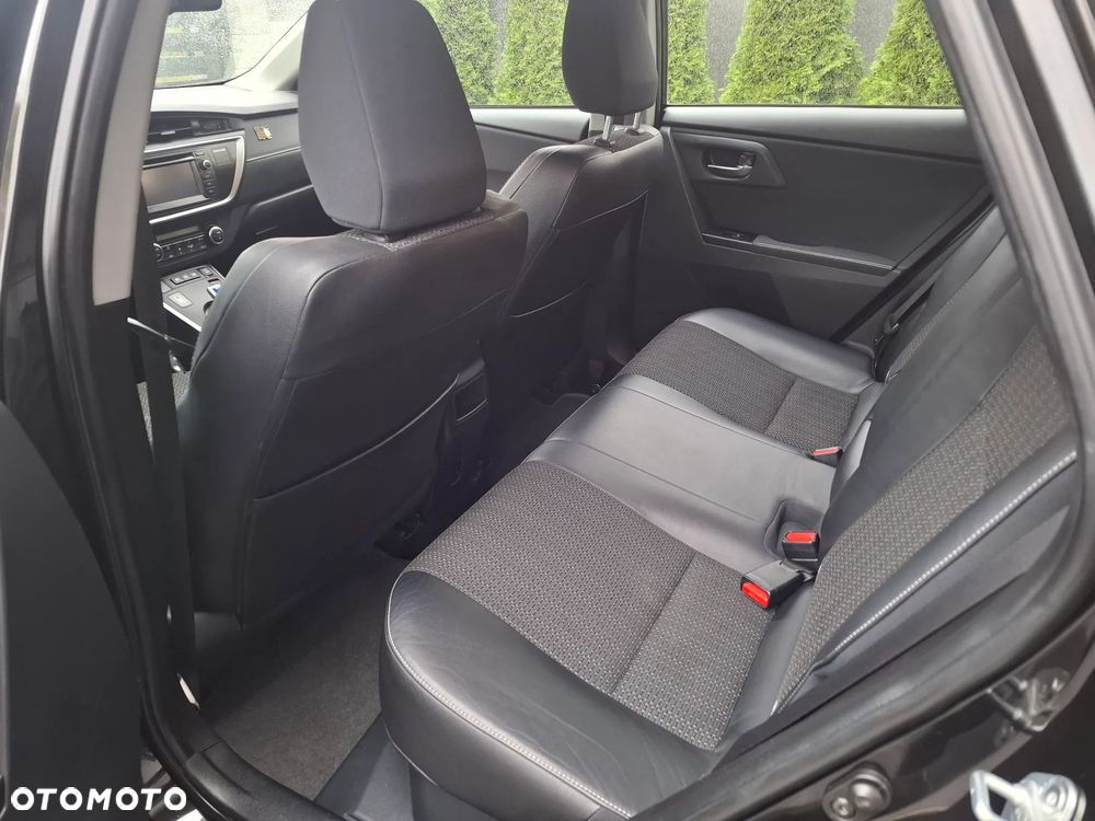 Toyota Auris 1.8 VVT-i Automatik Style Selection - 15