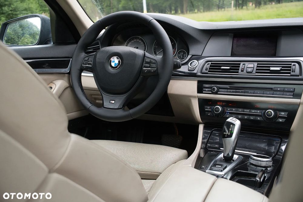 BMW Seria 5 520d Luxury Line - 6