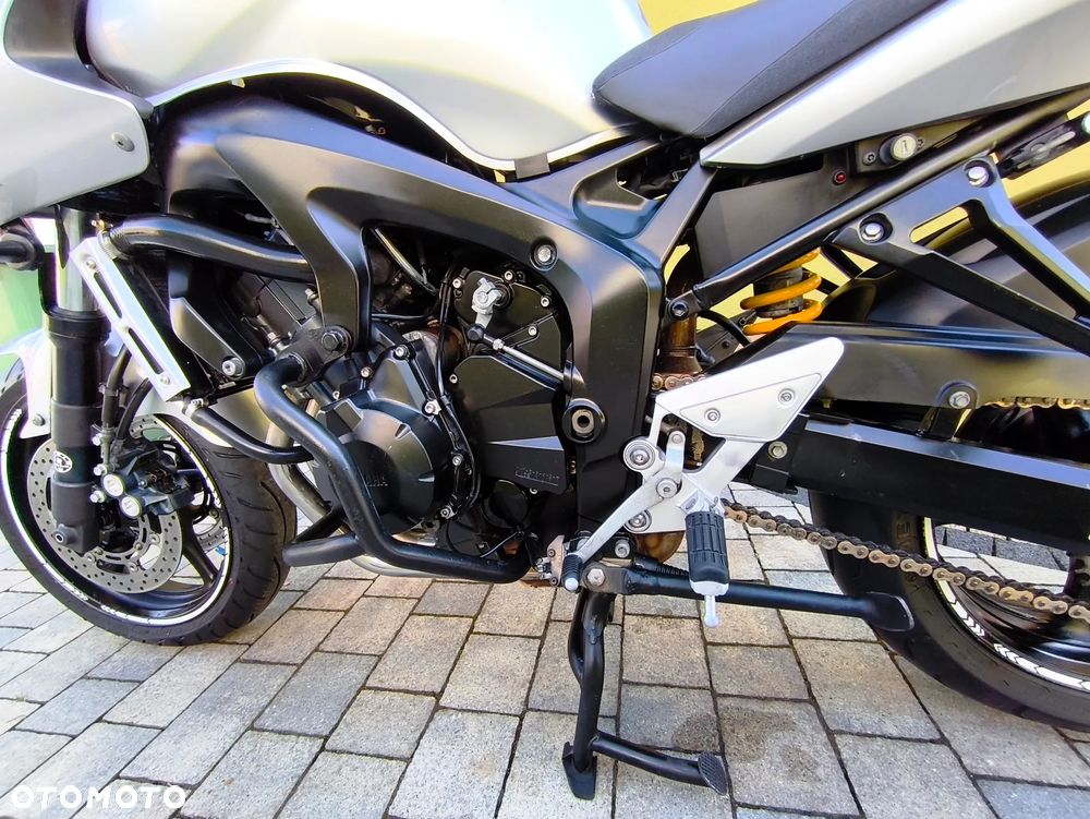 Yamaha FZ6 - 10