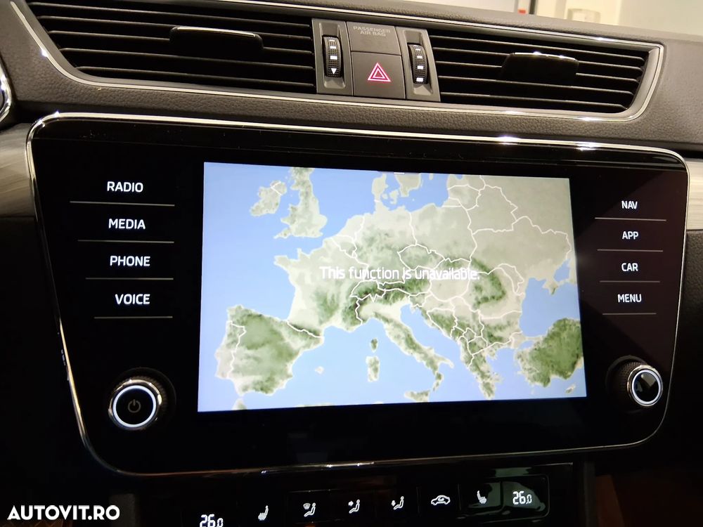 Skoda Superb 2.0 TDI DSG Ambition - 23