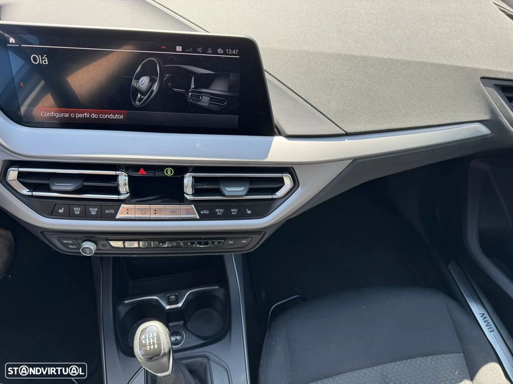 BMW 116 i Advantage — fotografia 11