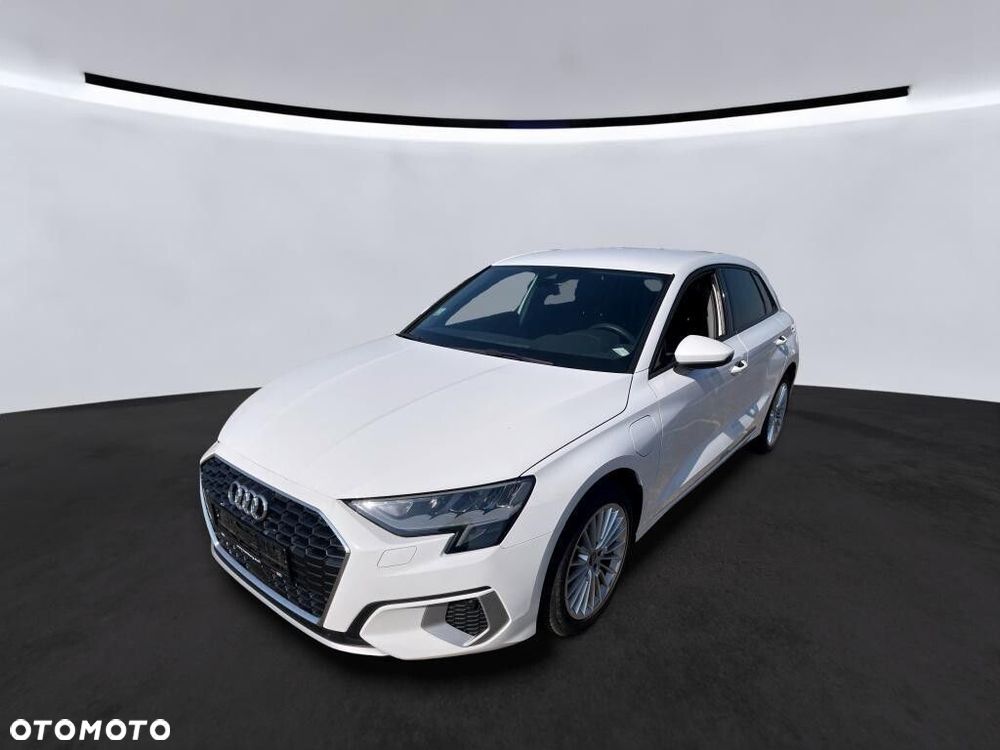 Audi A3 Sportback - 1