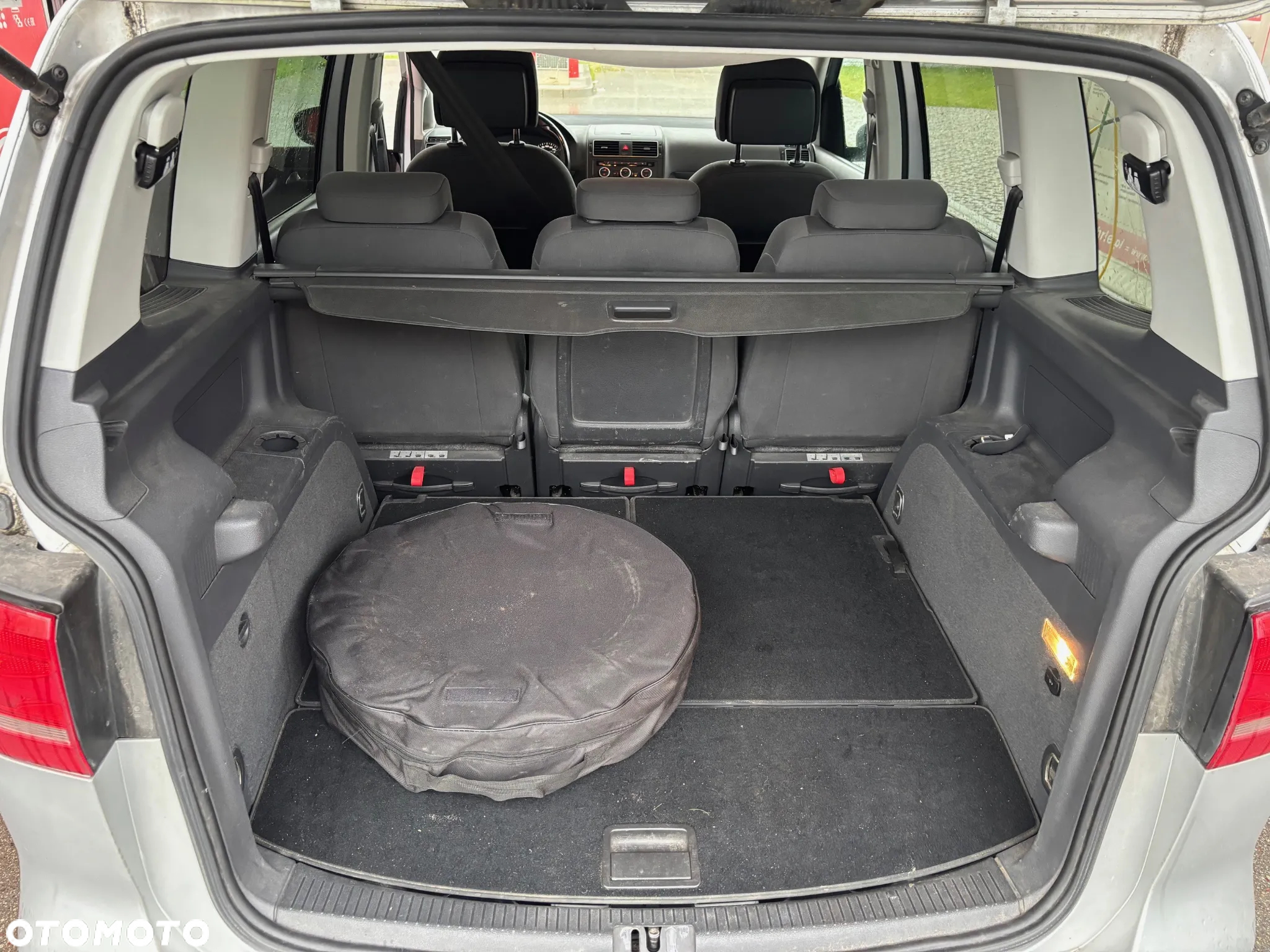 Volkswagen Touran 1.6 TDI DPF Comfortline DSG - 11