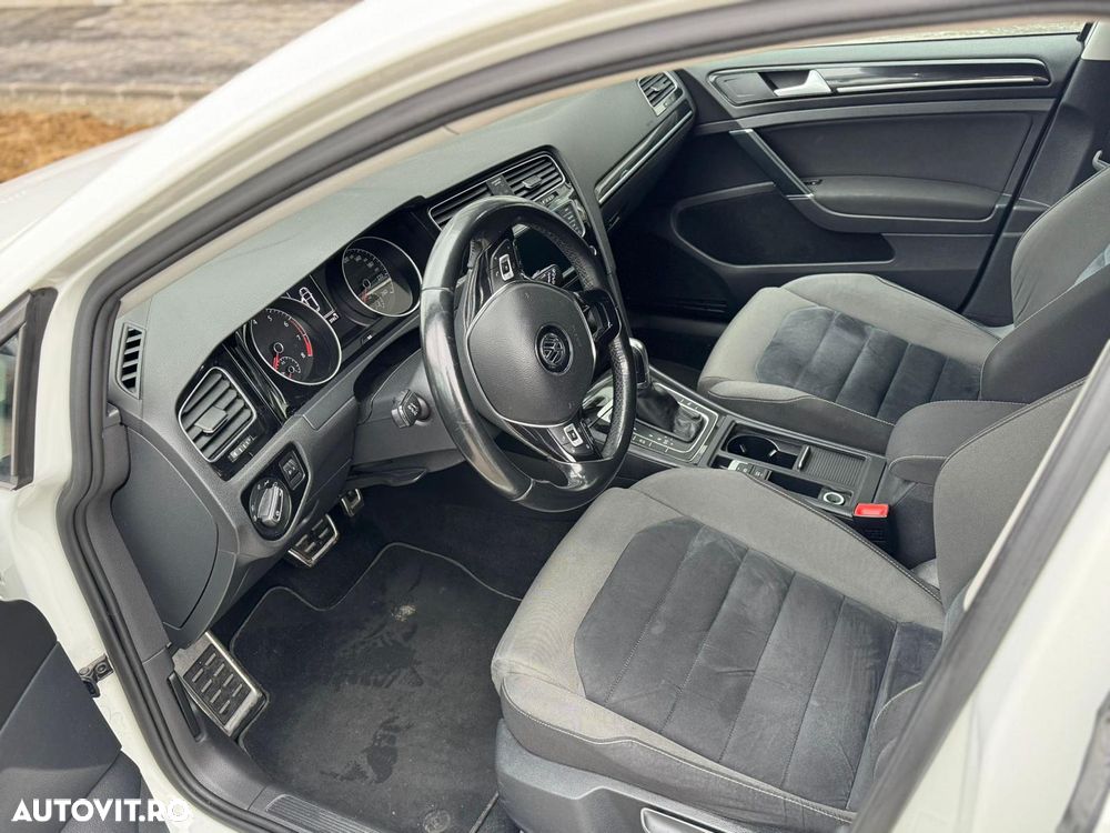 Volkswagen Golf - 13