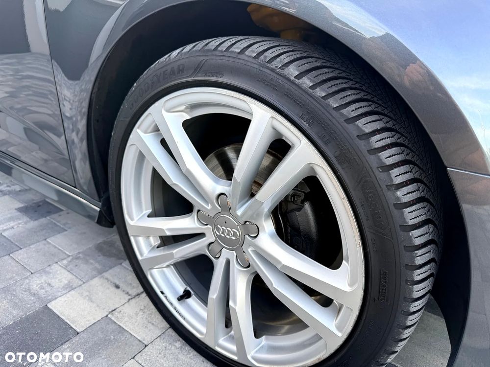 Audi A3 Sportback 2.0 TDI S line Sportpaket - 32
