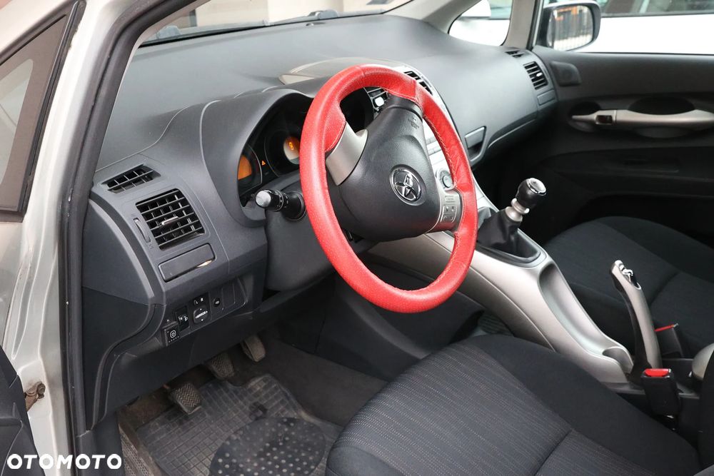 Toyota Auris 1.6 Premium - 3