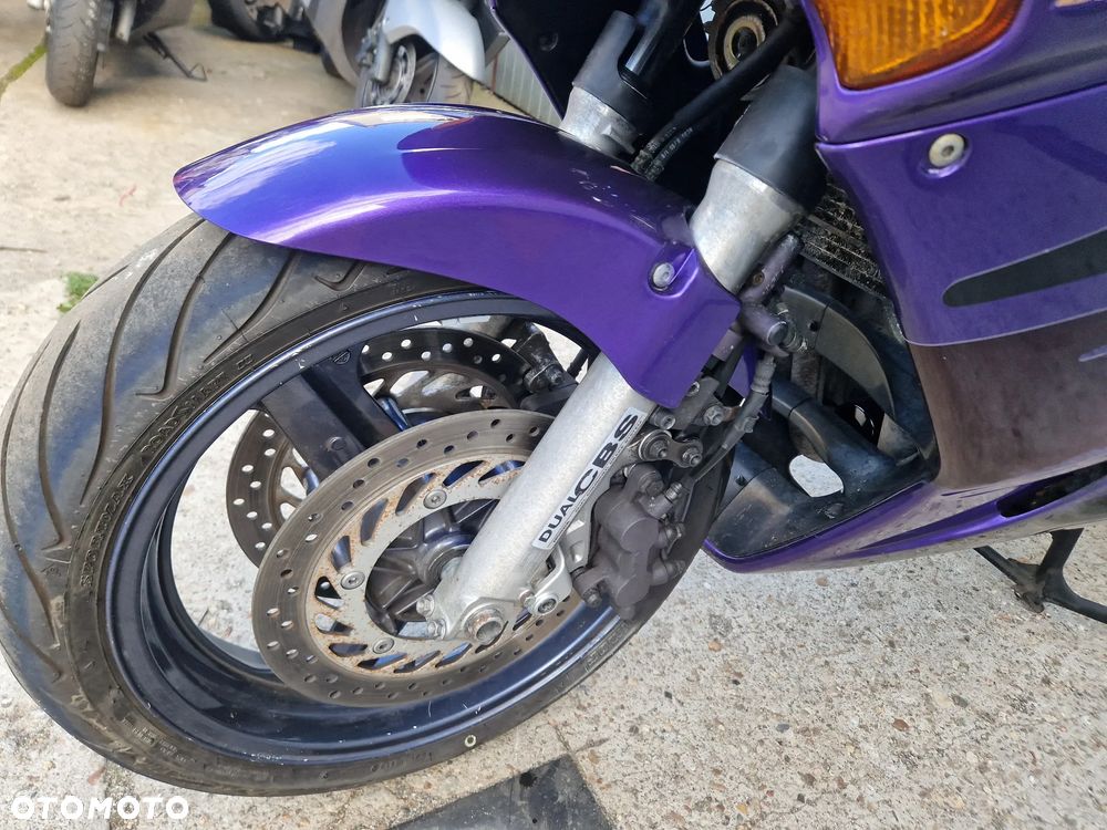 Honda CBR - 13