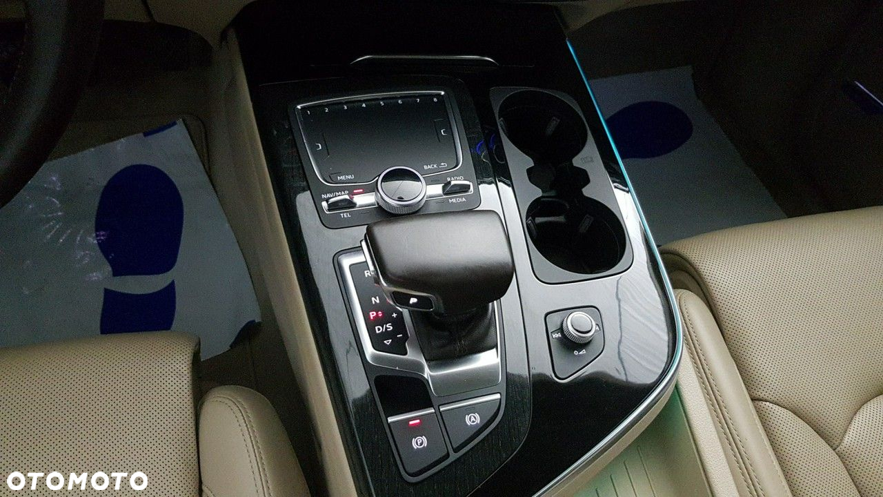 Audi Q7 - 30
