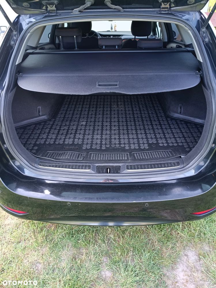 Toyota Avensis 2.0 D-4D Premium - 7