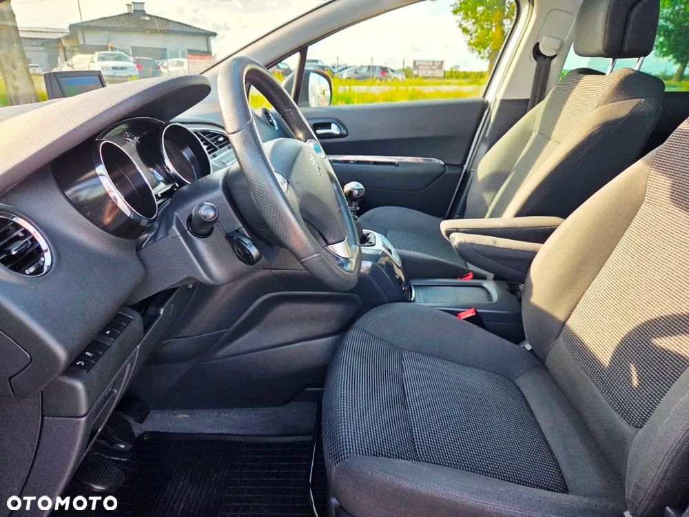 Peugeot 5008 HDI 115 Allure - 27