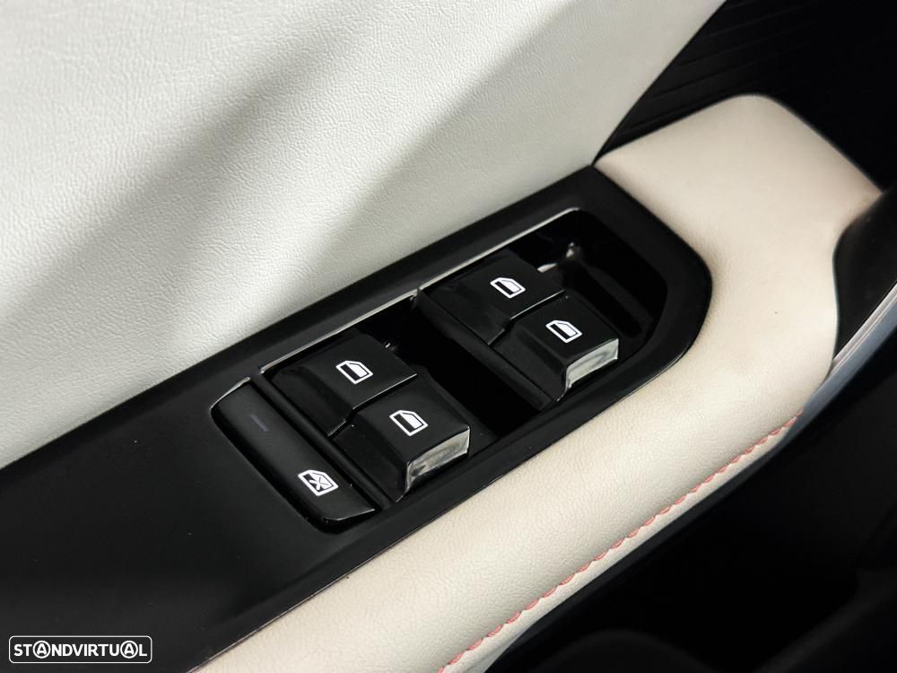 MG MG4 64 kWh Luxury - 43