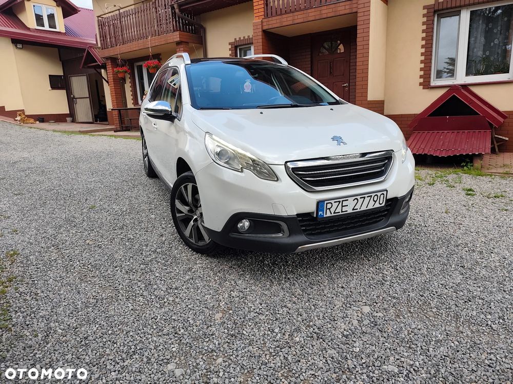 Peugeot 2008 1.6 e-HDi Allure S&S - 10