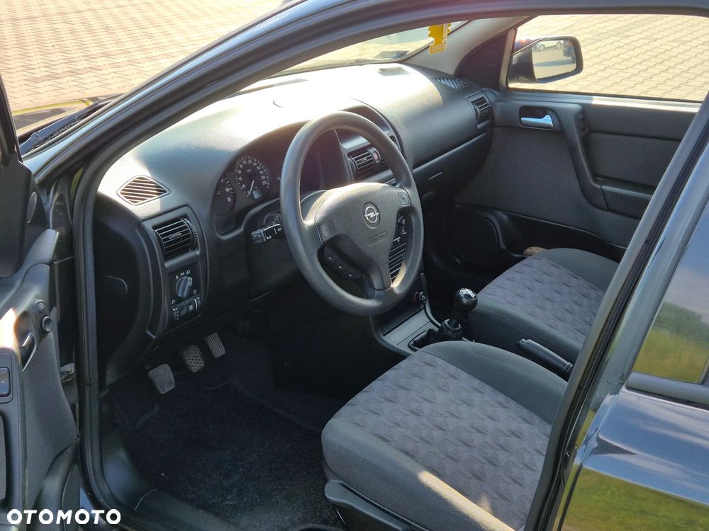 Opel Astra 1.6 Comfort / Cool - 18